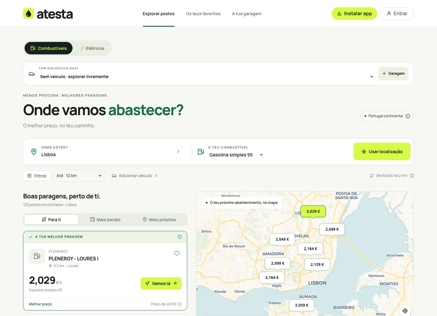 atesta’s fuel finder, with station prices on the left and an interactive map of Portugal on the right.